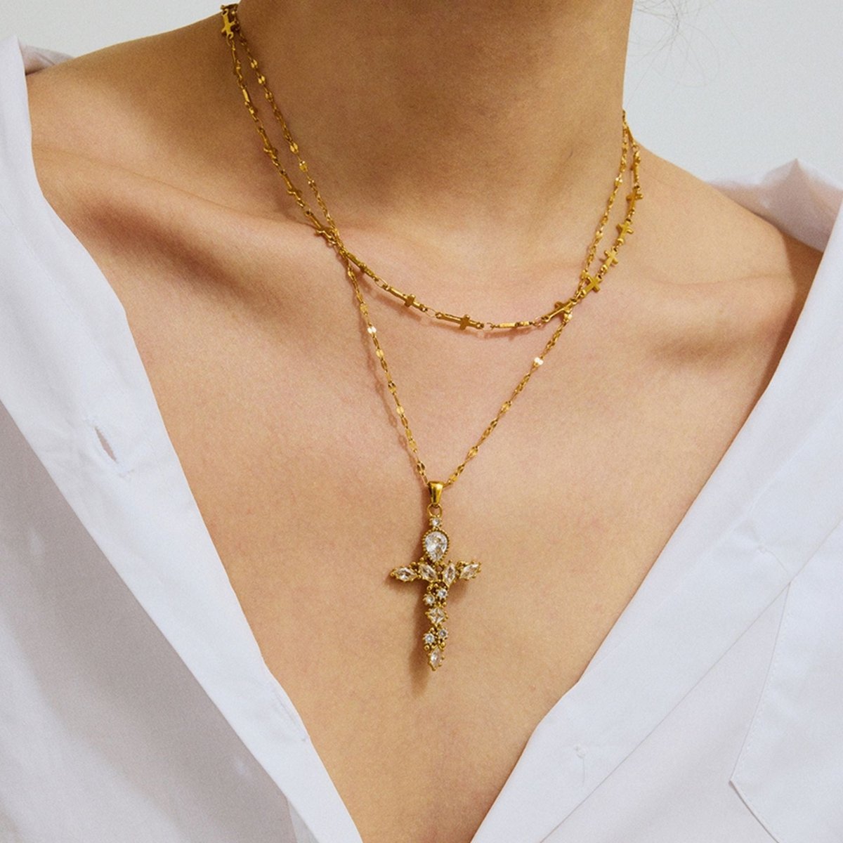 18K Gold Cross Inlaid Gemstone Design Exquisite Fashion Necklace - mavazie