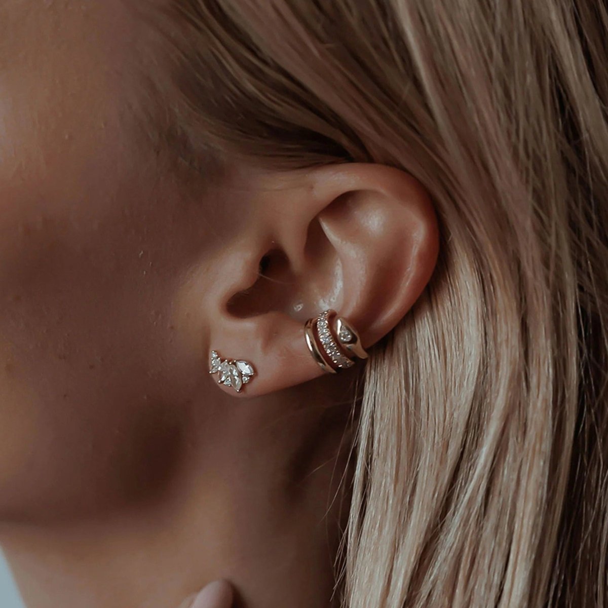 18K gold geometric diamond earrings with exquisite design - mavazie