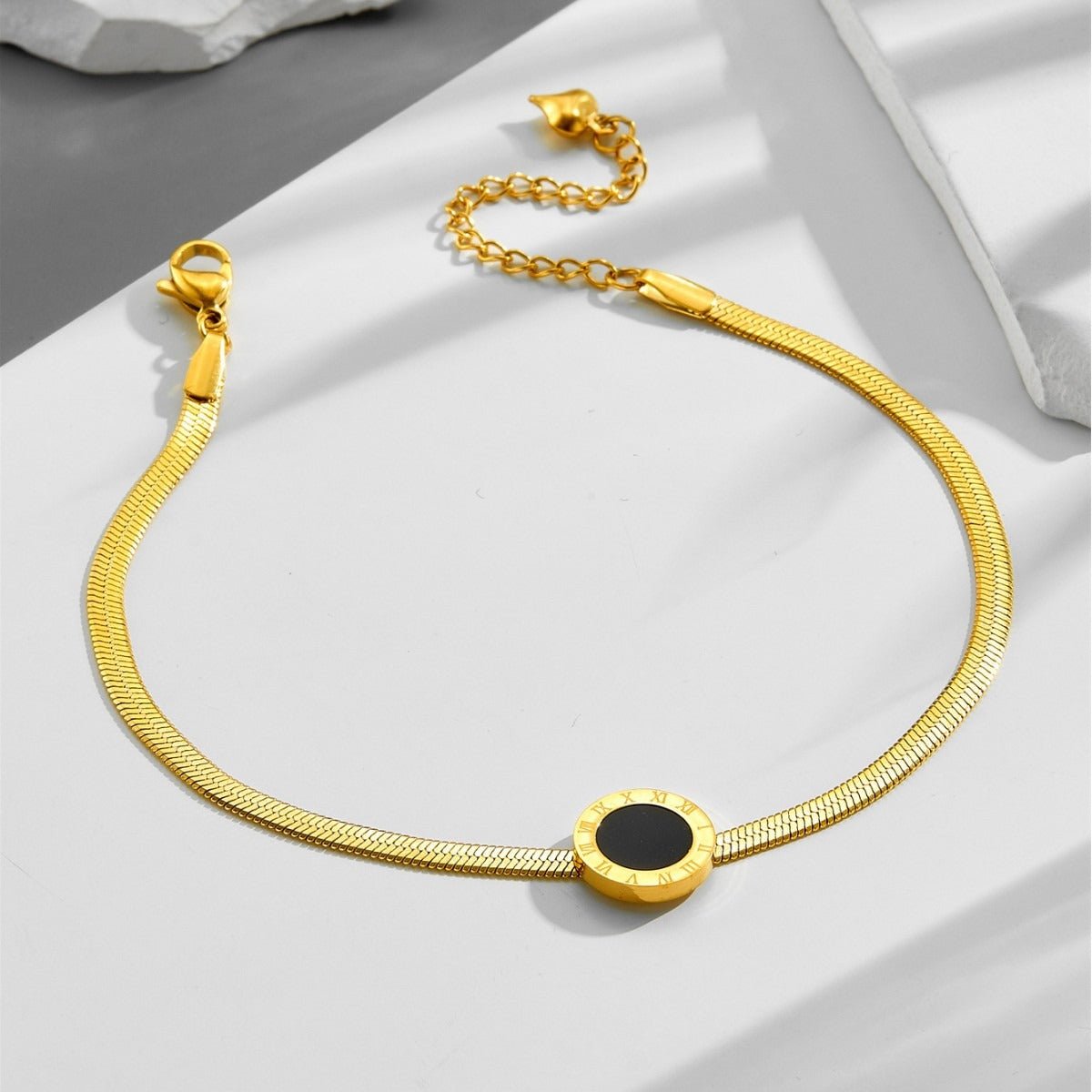18K gold light luxury exquisite Roman numeral bracelet - mavazie
