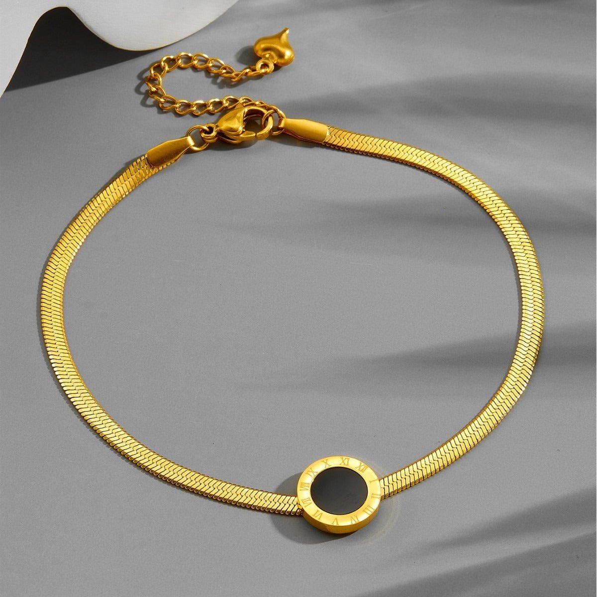 18K gold light luxury exquisite Roman numeral bracelet - mavazie