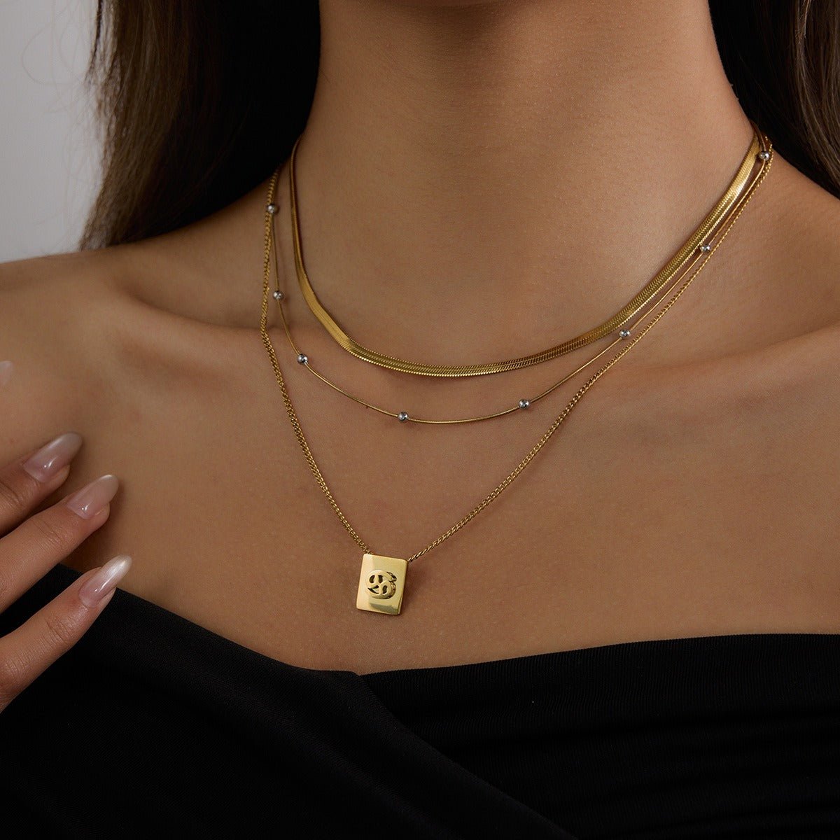 18K gold square necklace with twelve zodiac elements design - mavazie