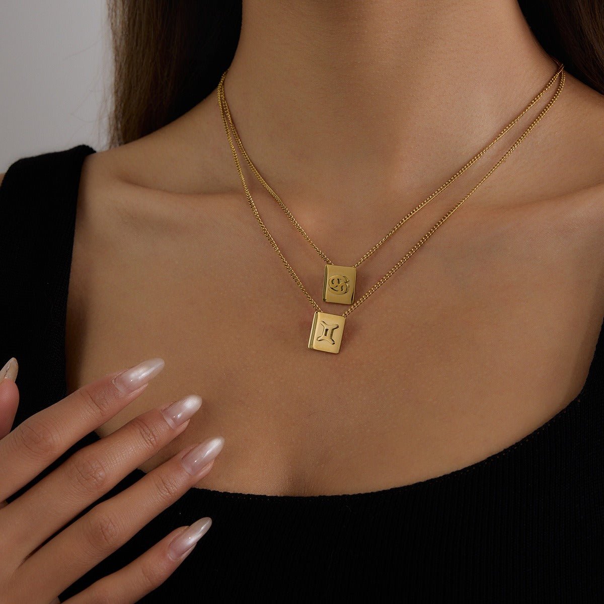 18K gold square necklace with twelve zodiac elements design - mavazie