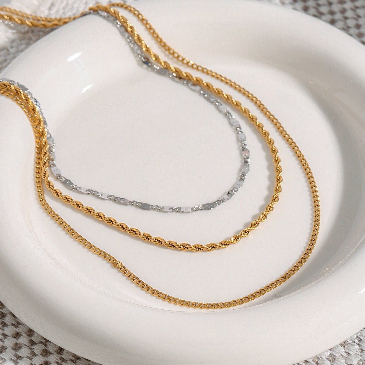 18K gold three - layer chain with gold and silver color matching design, noble and elegant necklace - mavazie