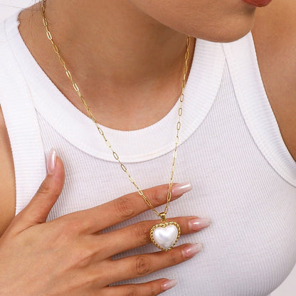 18K gold heart with texture inlaid pearl design exquisite and noble necklace - mavazie